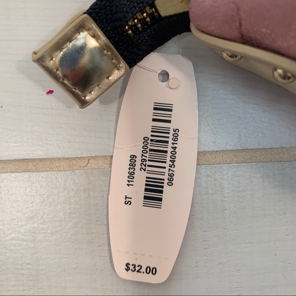 NWT Victoria’s Secret Blush Pouch & Attached Bag - Picture 7 of 8